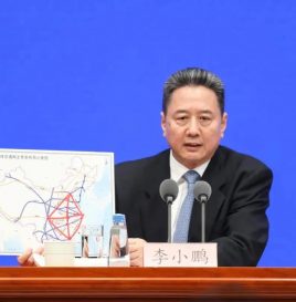交通运输部部长李小鹏：深入推进新能源汽车的规模化运用