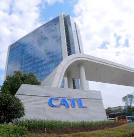 定增200亿、自筹100亿，宁德时代扩充电池产能至200GWh