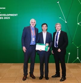 《中国新能源汽车大数据研究报告（2023）》英文版荣获Springer Nature 2025年中国新发展奖